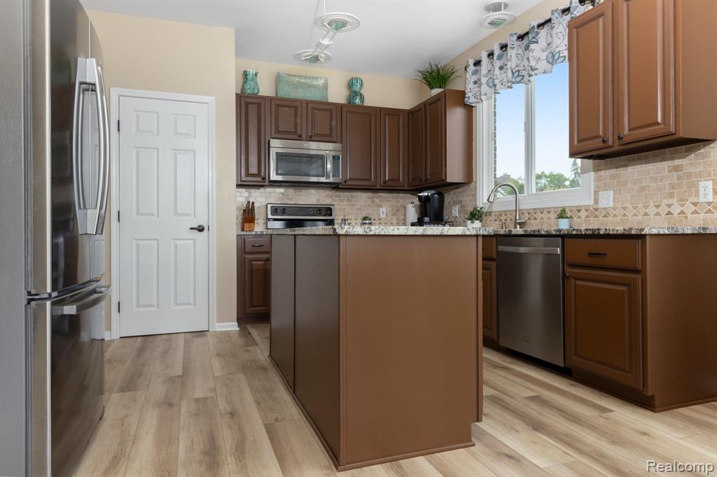 45482 Muirfield Drive, Canton, MI 48188 — Photo 31