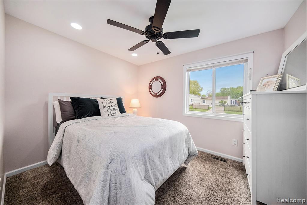 820 Devonshire Boulevard, Brighton, MI 48116 — Photo 20