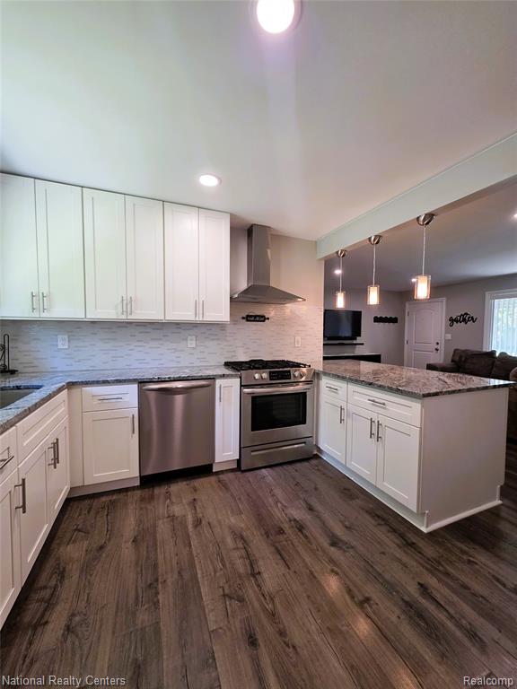 215 Almont Avenue, Almont, MI 48003 — Photo 10