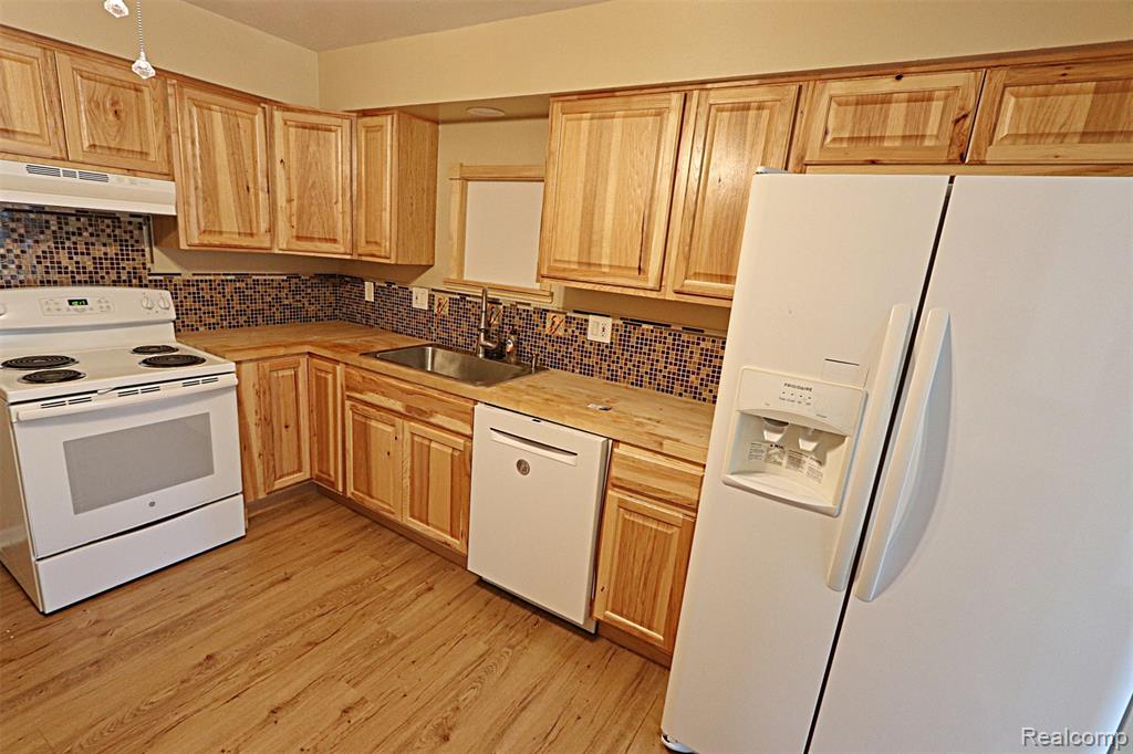 27654 E Echo Valley E Street, 232, Farmington Hills, MI 48334 — Photo 9