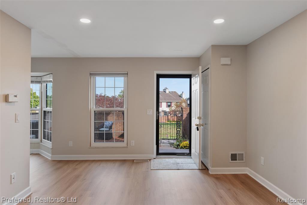 30998 W Country W, 187, Farmington Hills, MI 48331 — Photo 9