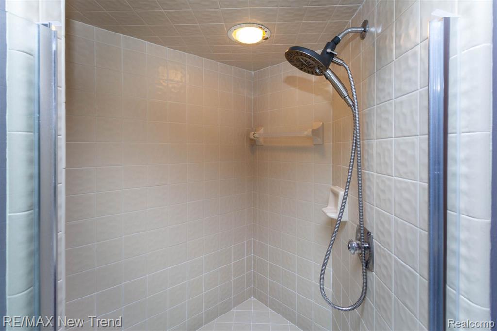 48775 Harvest Drive, Plymouth, MI 48170 — Photo 24