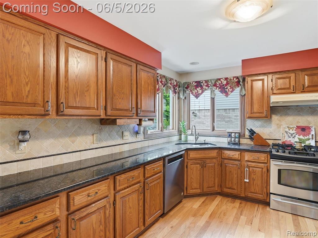 42447 Sheridan Drive, Clinton Twp, MI 48038 — Photo 27