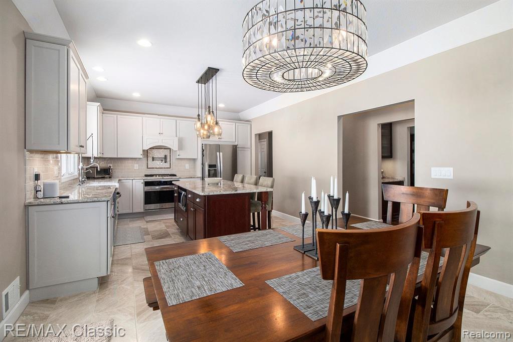 1073 WINDING WAY Court, Milford, MI 48381 — Photo 17