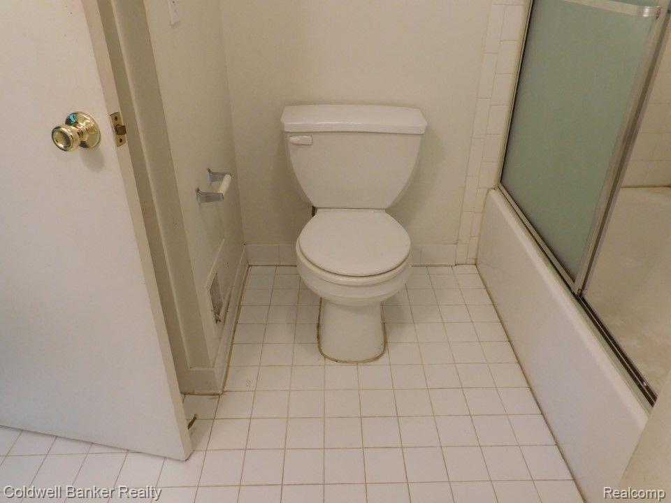 5238 BREEZE HILL, Troy, MI 48098 — Photo 18