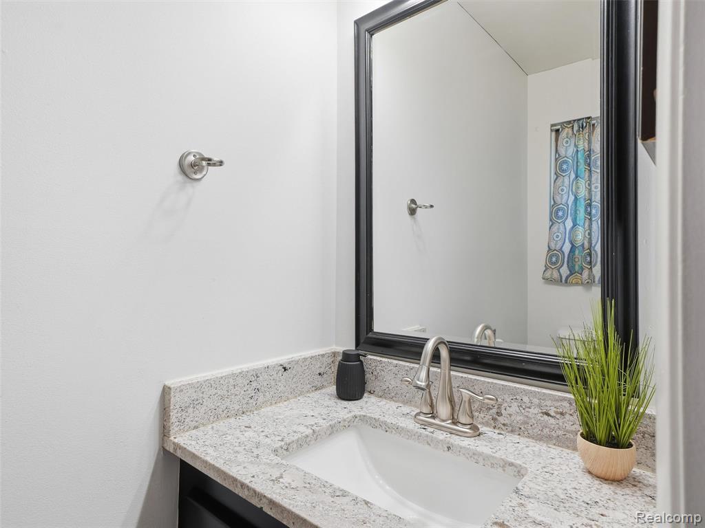 50656 Jefferson Avenue, C7, New Baltimore, MI 48047 — Photo 3
