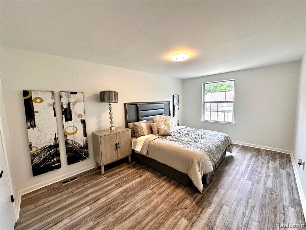2110 HIDDEN MEADOWS Drive, D, Walled Lake, MI 48390 — Photo 24