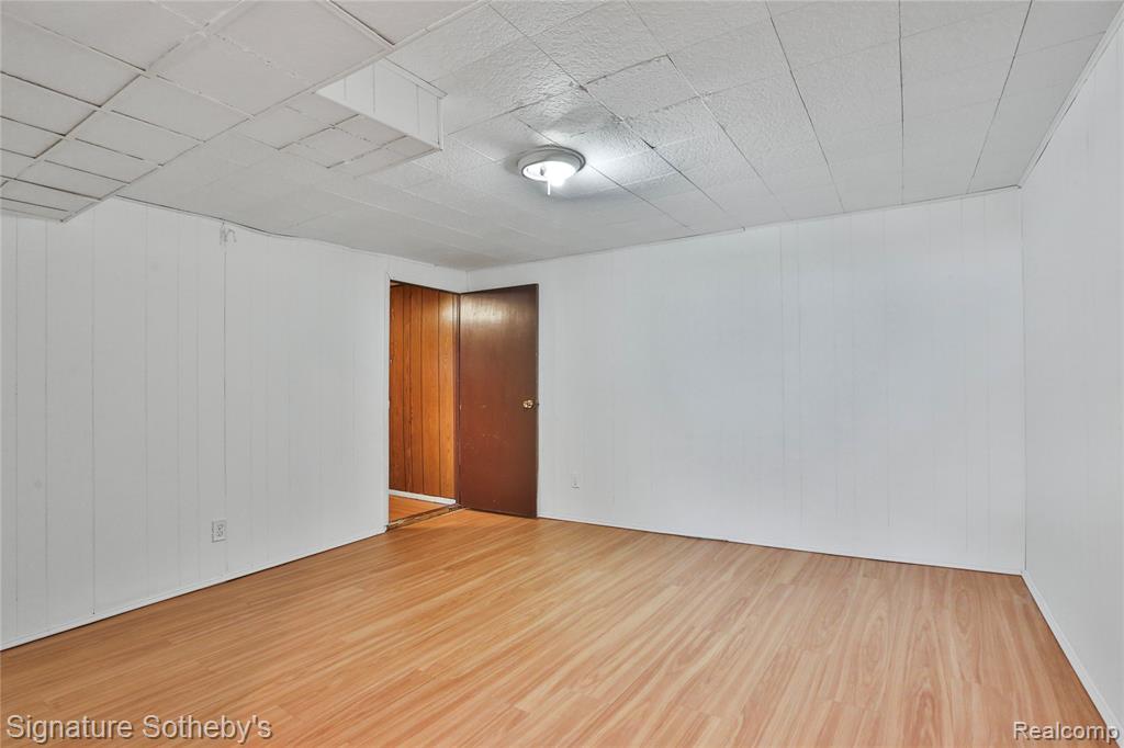 5025 Crooks Road, 42, Royal Oak, MI 48073 — Photo 15