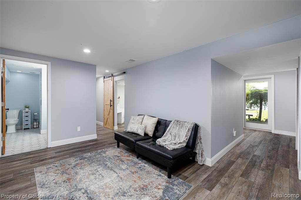1210 W Oakley Park Road, Commerce Twp, MI 48390 — Photo 29