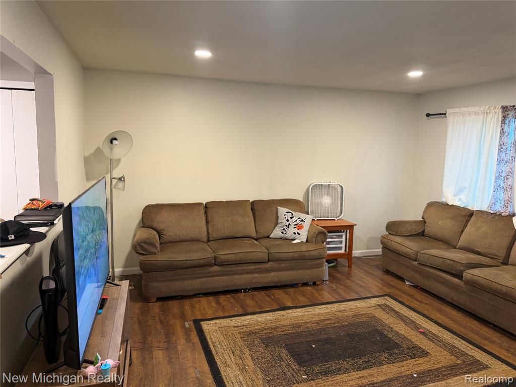 28555 Secretariat Court, Roseville, MI 48066 — Photo 2
