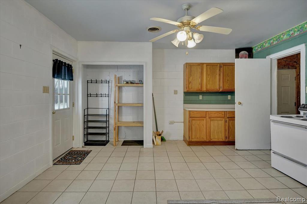 8858 Willits Road, Mayville Vlg, MI 48744 — Photo 3
