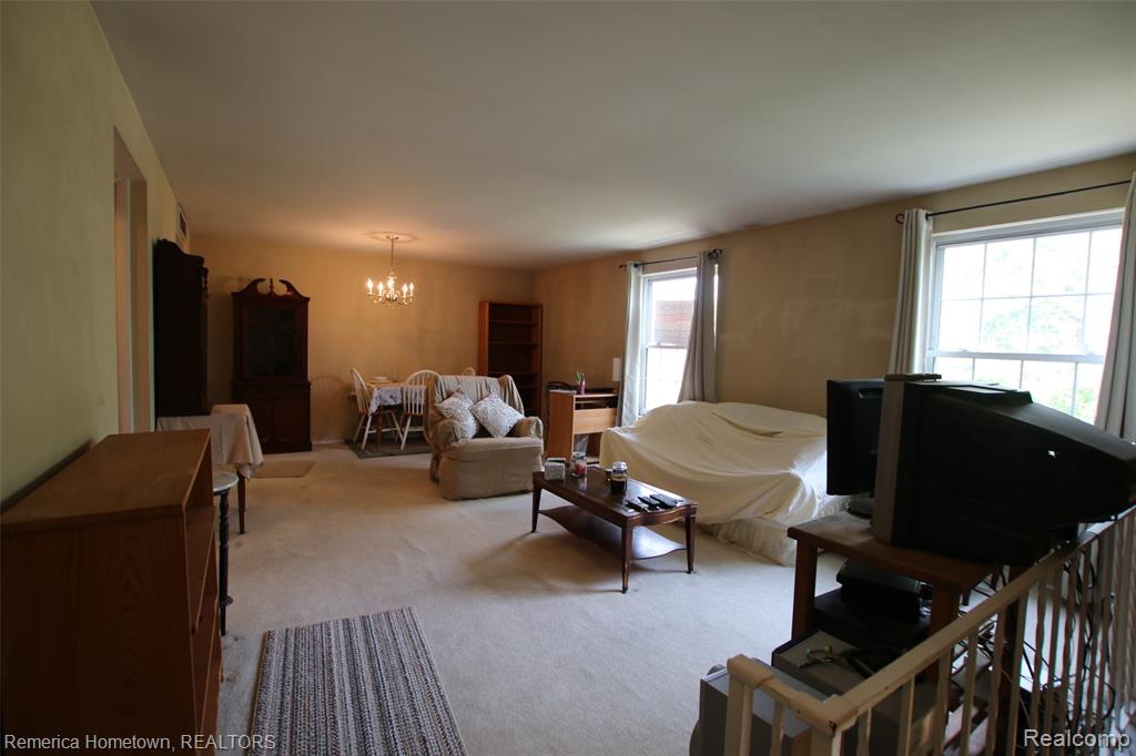 110 Princeton Drive, South Lyon, MI 48178 — Photo 4
