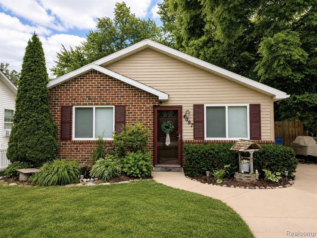 4097 Chenlot Lane, Waterford, MI 48328 — Photo 3