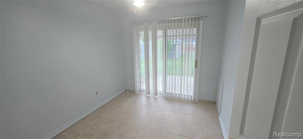 6419 Sunset Street, Garden City, MI — Photo 19