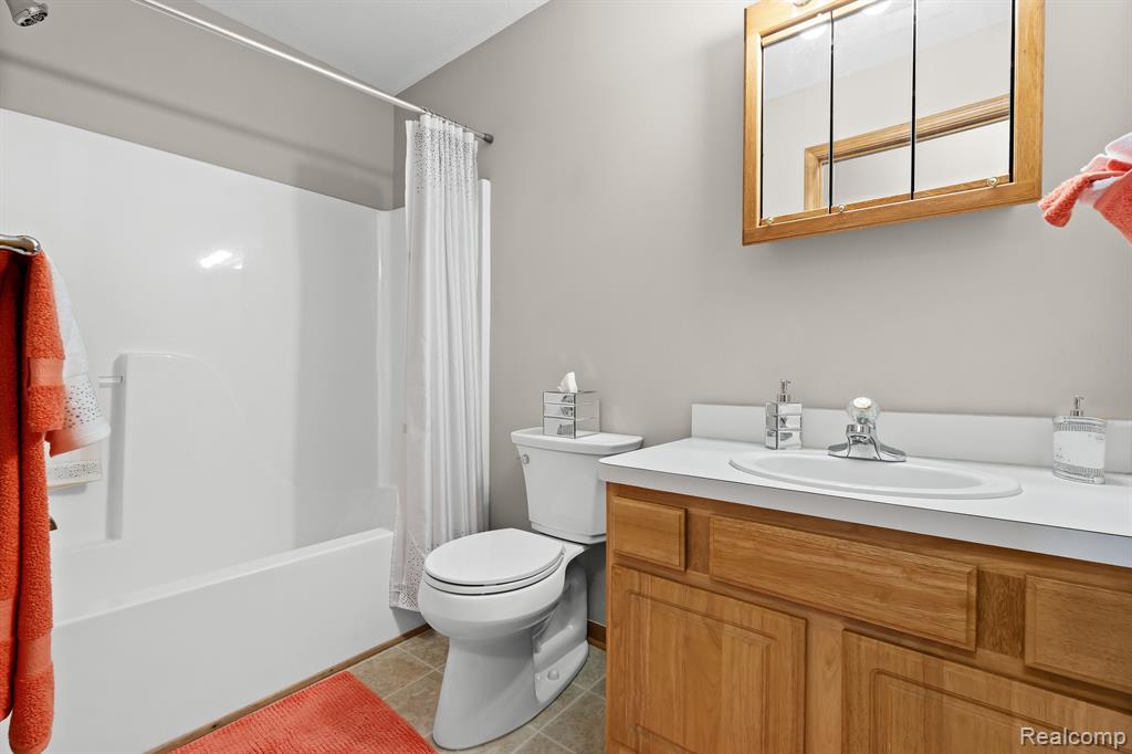 366 MARIGOLD Circle, Westland, MI — Photo 20