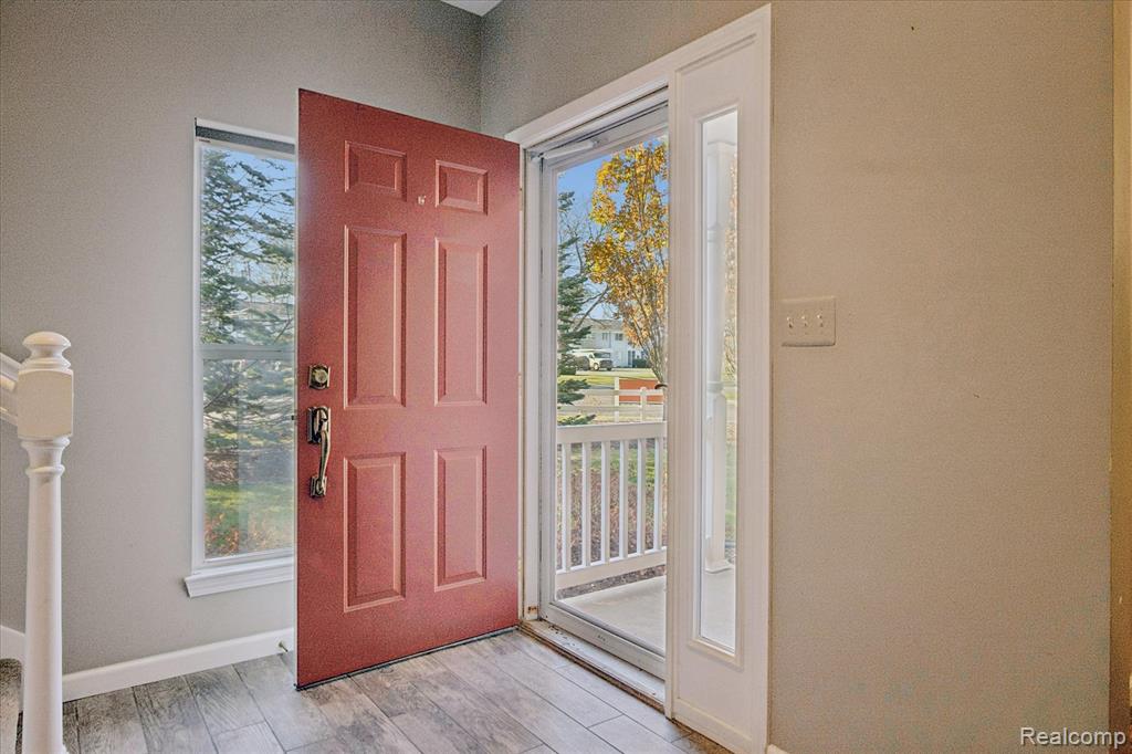 5585 Woodruff Shore Drive, Brighton, MI, 48116