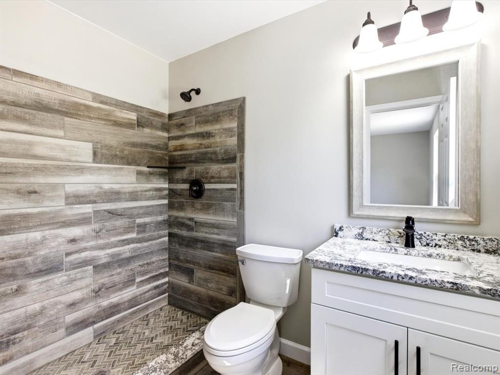 2941 Beach Road, Port Huron, MI 48060 — Photo 20