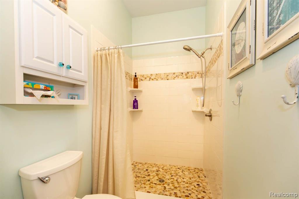 914 E LIBERTY Street, Milford, MI 48381 — Photo 47