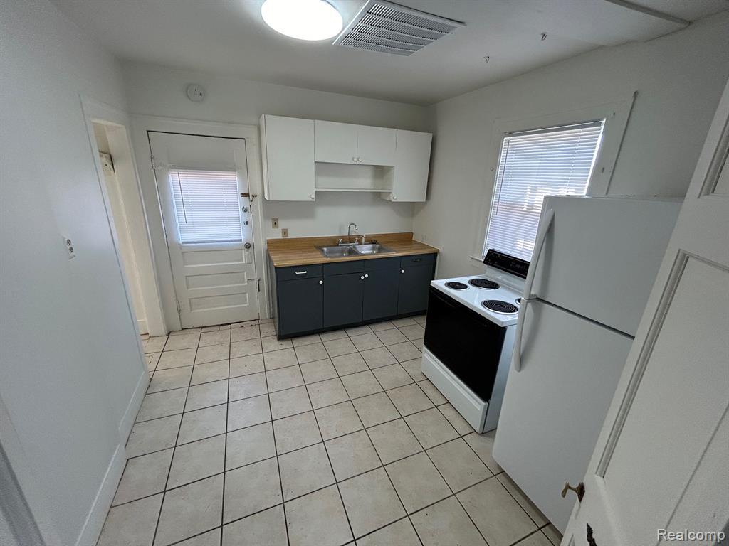 707 W Huron, Pontiac, MI 48341 — Photo 5