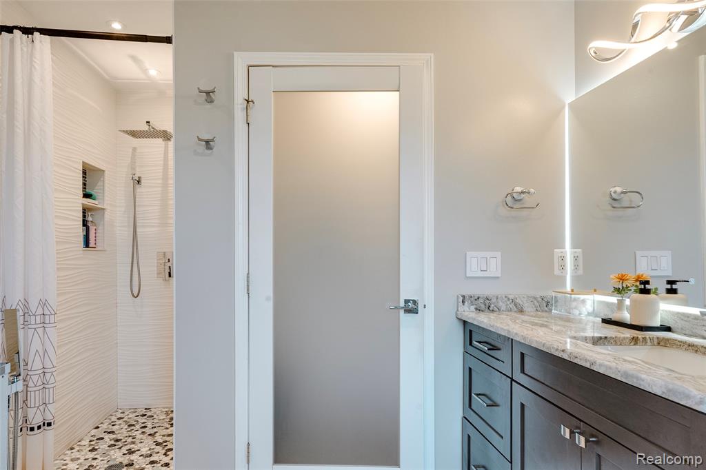 41643 Tera Lane, Novi, MI — Photo 29