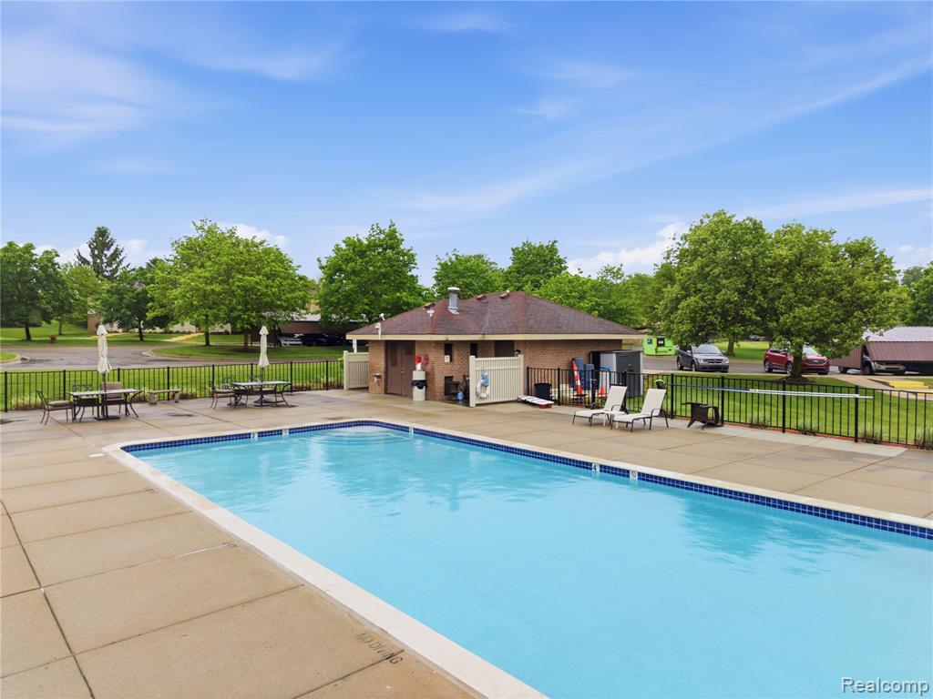 61212 Greenwood Drive, South Lyon, MI 48178 — Photo 31