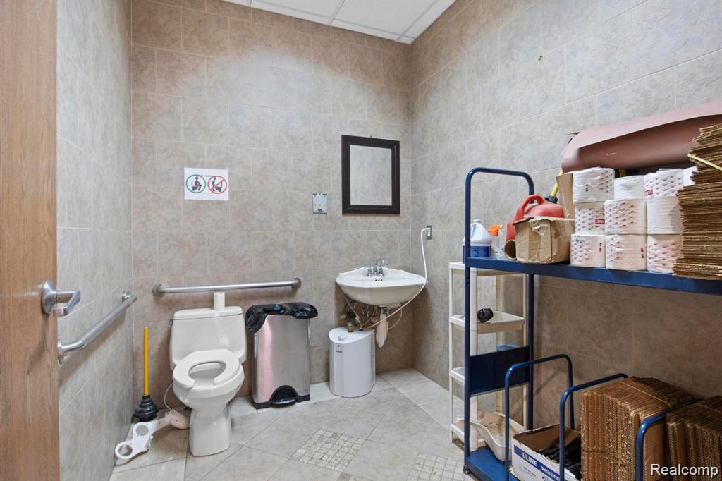 5641 Schaefer, Dearborn, MI 48126 — Photo 14