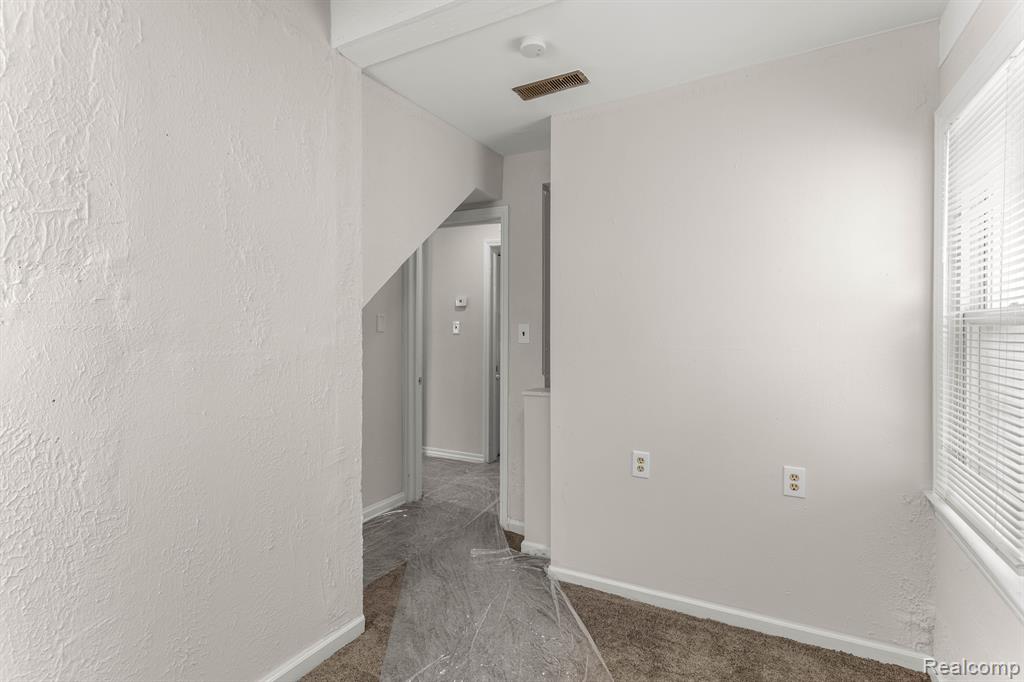 4920 WEDDELL Street, Dearborn Heights, MI 48125 — Photo 20