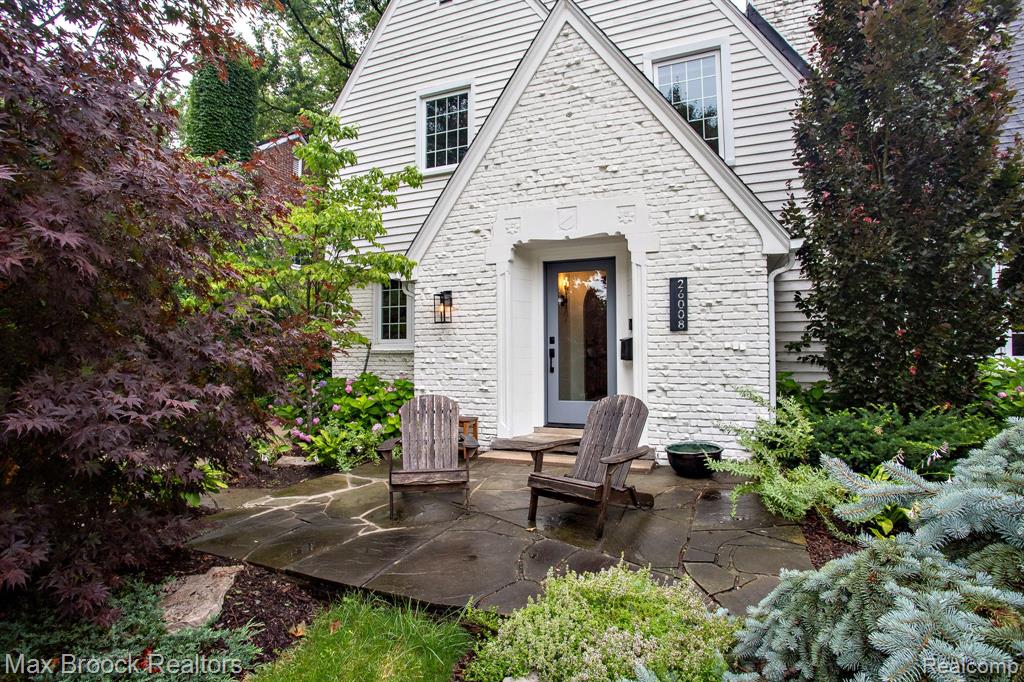 26008 Pembroke Road, Huntington Woods, MI — Photo 3