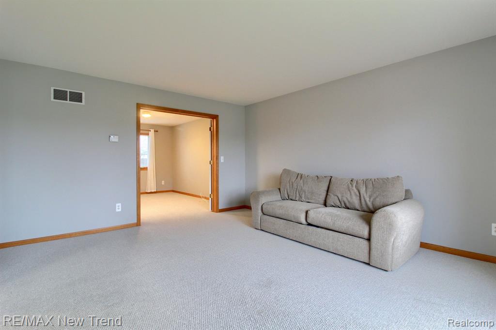508 HEARTWOOD Lane, Saline, MI 48176 — Photo 6