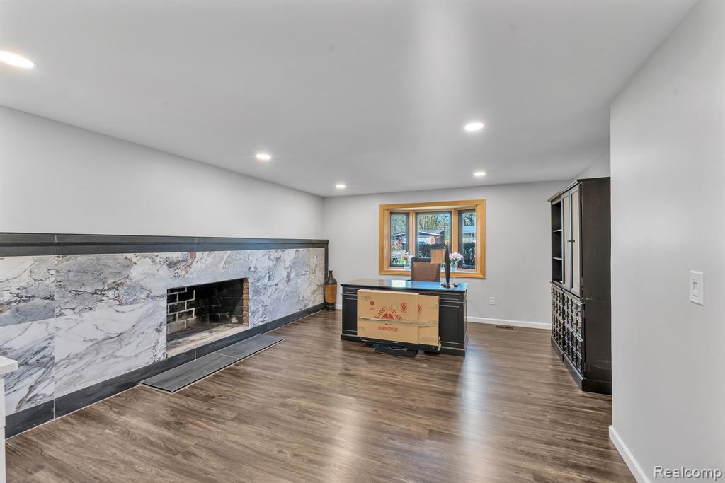 9498 Bassett Street, Livonia, MI 48150 — Photo 19