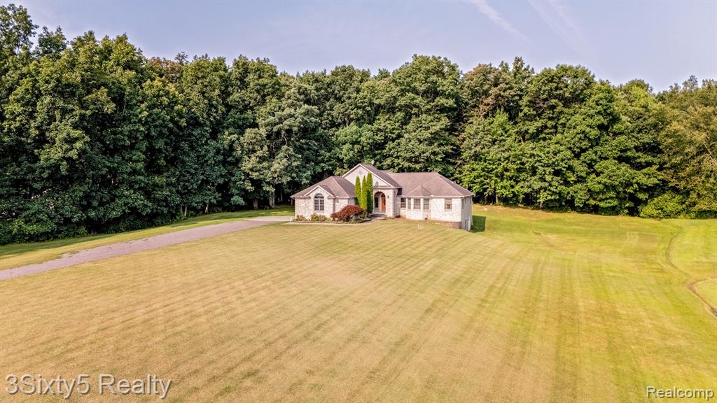 597 Country Meadows Trail, Ortonville, MI 48462 — Photo 5