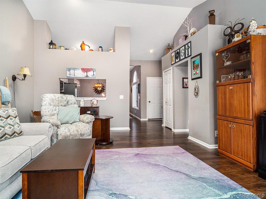 6356 Squire Lake Drive, Flushing, MI 48433 — Photo 6