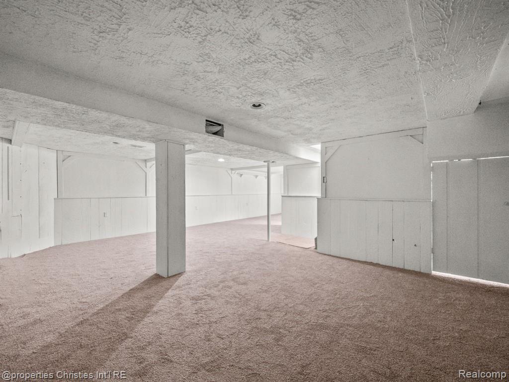 4370 FORBUSH Avenue, West Bloomfield, MI 48323 — Photo 16