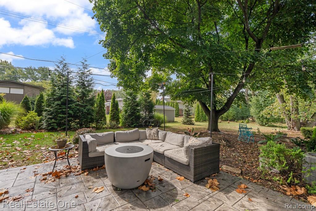 4203 Sugar Grove Court, Troy, MI 48098 — Photo 41