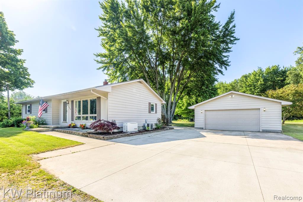 4415 Krafft Road, Fort Gratiot, MI 48059 — Photo 2