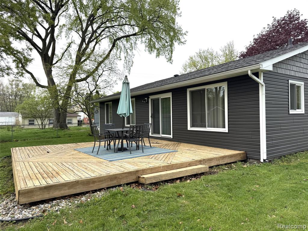 27860 Park Court, Madison Heights, MI 48071 — Photo 27