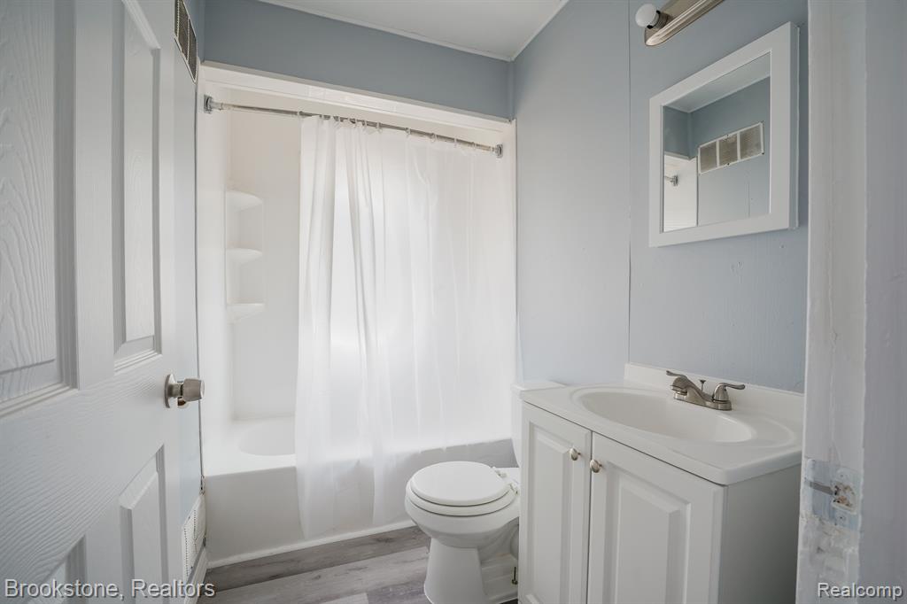 4226 CADILLAC Avenue, Wayne, MI 48184 — Photo 18