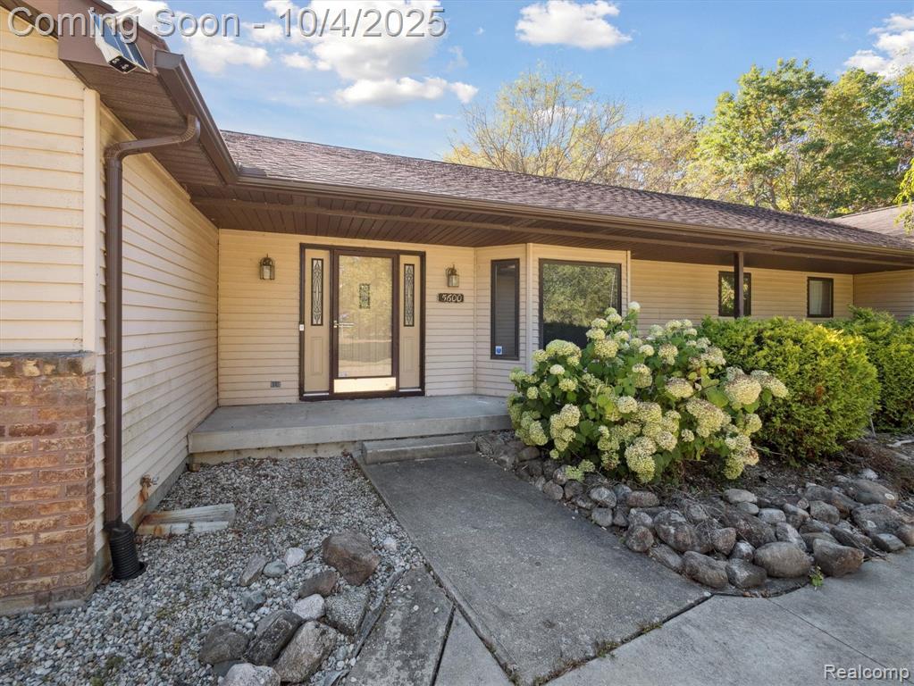 5600 Garretson Lane, Oxford, MI 48371 — Photo 4