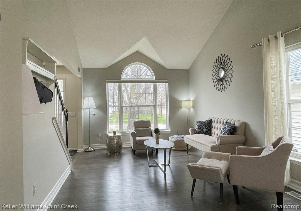 4927 Ravine Court - Photo 2