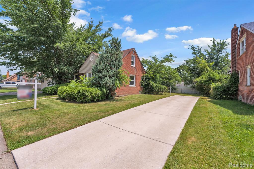 7641 Pelham Road, Allen Park, MI 48101 — Photo 4