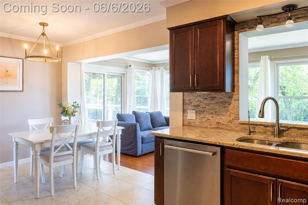 70 W Hamlin Road, Rochester Hills, MI 48307 — Photo 14