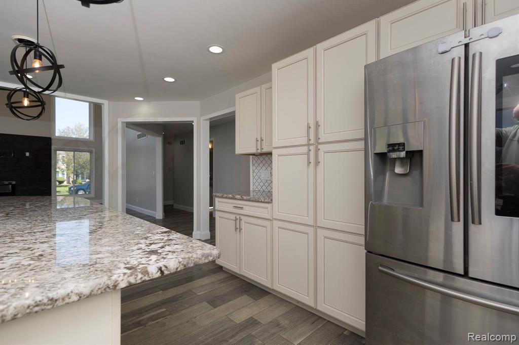 43211 Coralbean Ct Court, Sterling Heights, MI 48314 — Photo 11