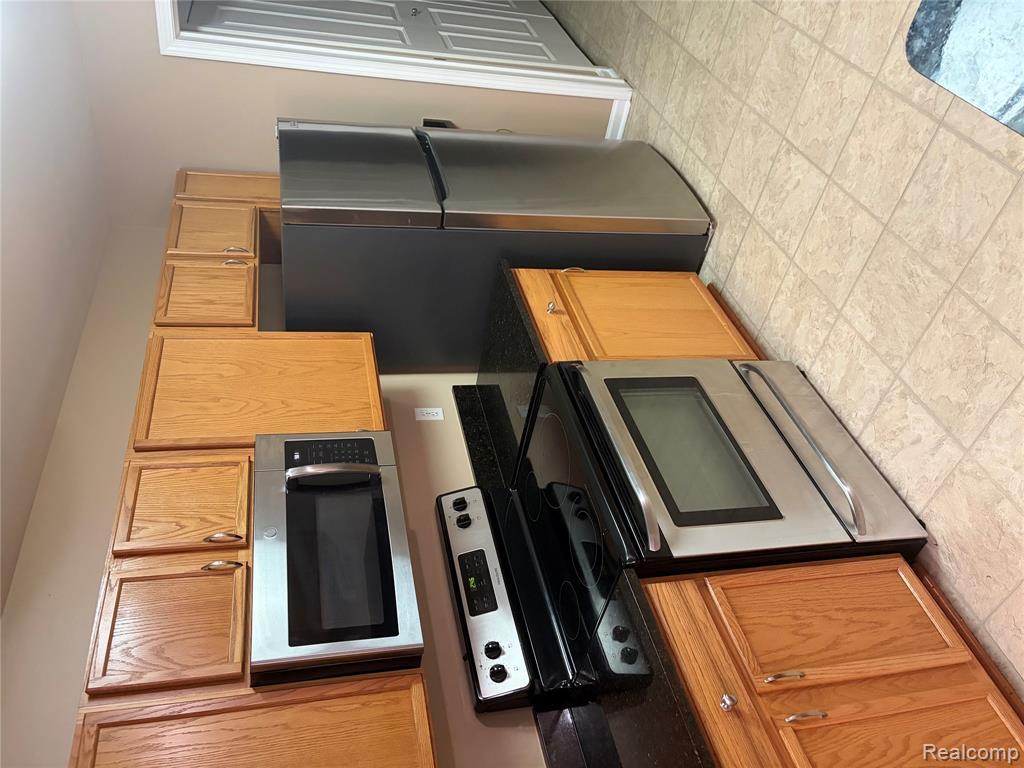 4105 Berkeley Avenue, Canton, MI 48188 — Photo 5