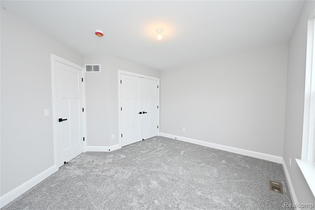 486 Green Hill Lane, Lake Orion, MI — Photo 35