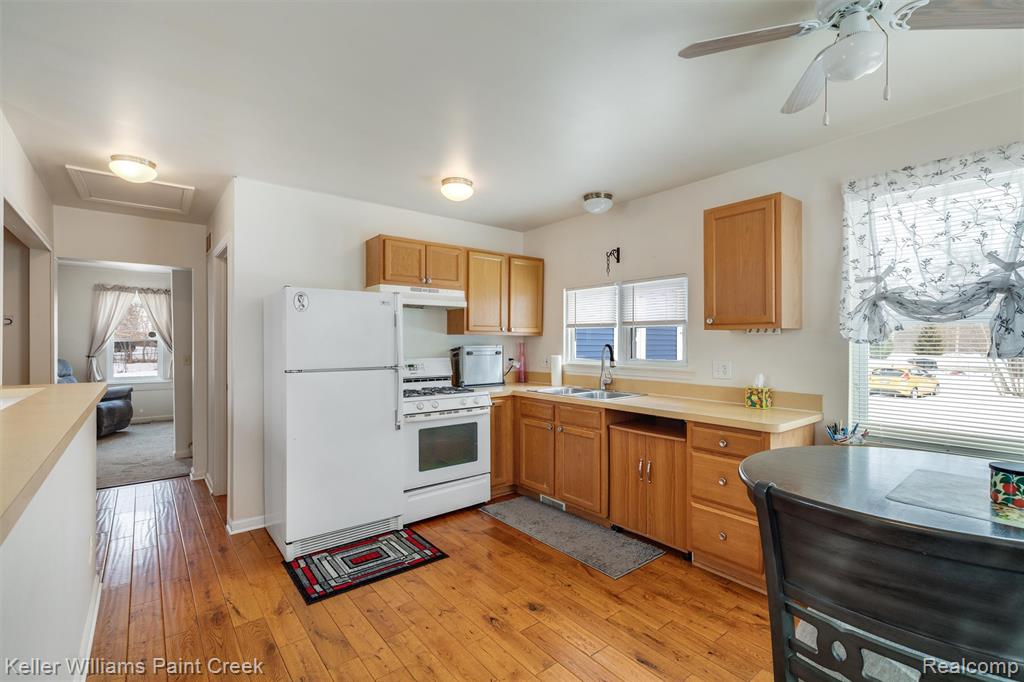 90 Mill Street, Lapeer, MI 48446 — Photo 15