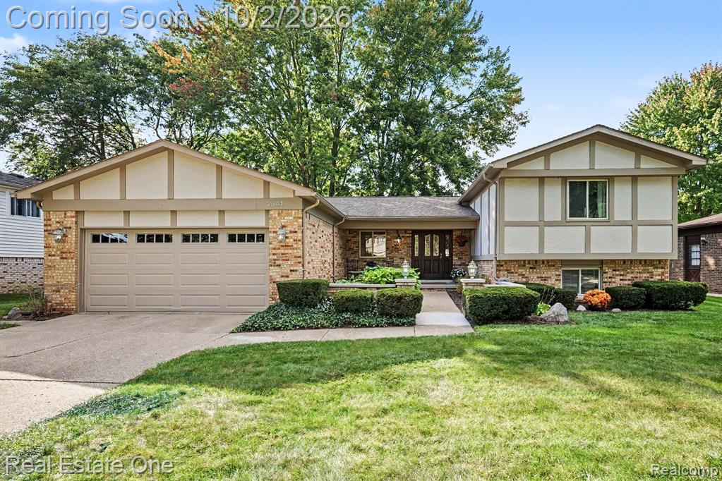 2341 Topaz Drive, Troy, MI 48085