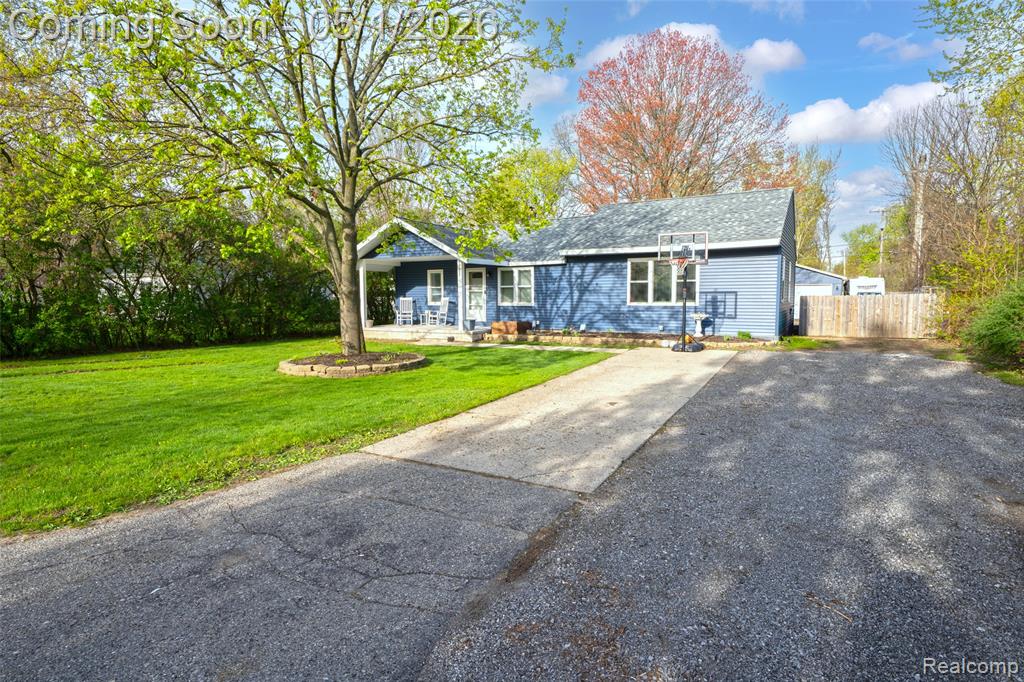 1721 ALMA Avenue, Waterford, MI 48327 — Photo 2