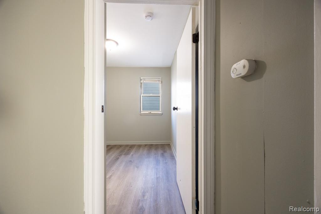128 W Muir Avenue, Hazel Park, MI 48030 — Photo 19