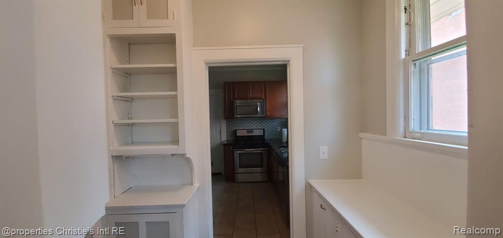 1071 VAN DYKE Street - Photo 5