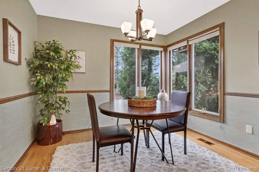 866 GREENVIEW Court, 6, Rochester Hills, MI 48307 — Photo 25